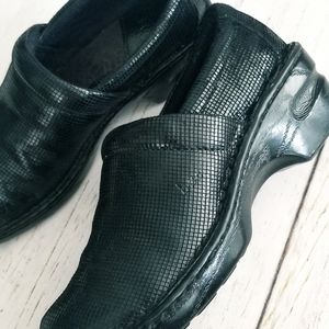 B.O.C. Born Concepts Leather Clogs Shoes